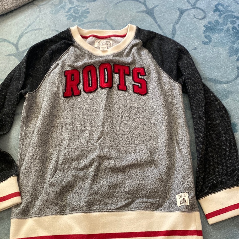 Roots Canada kids sweatshirt & sweatpants.  Kids size 14 (xxl).